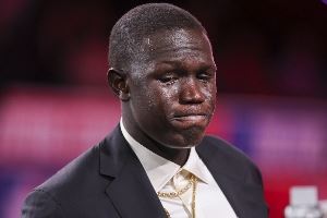 马卢阿奇—从难民营到NBA?“诈骗犯”鲁尔-邓打造的篮球天才
